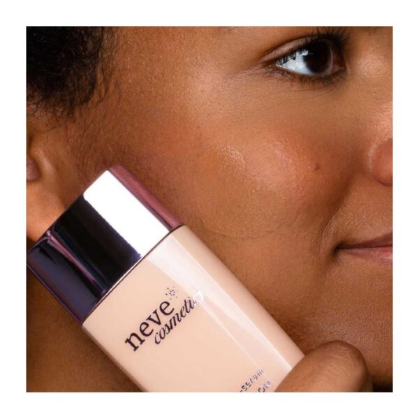 Fondotinta Cream to Serum - Dark Warm - Neve Cosmetics - immagine 2