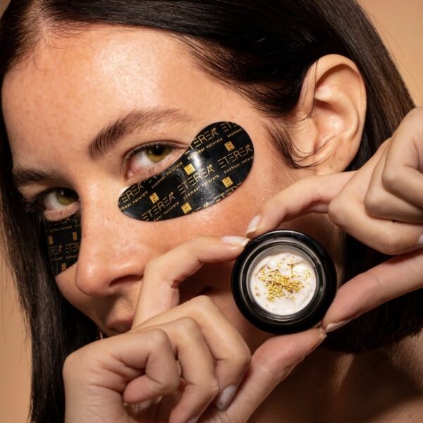 Precious Lift & Plump Gold Eye Mask con Tool - Eterea - immagine 3