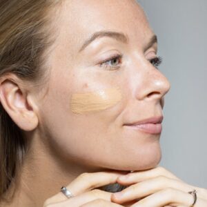 BB Cream "100 Amber Stones" - Uoga Uoga