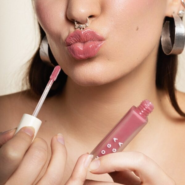 Nourishing Lip Gloss 622 Neonberry - Uoga Uoga – Bild 3