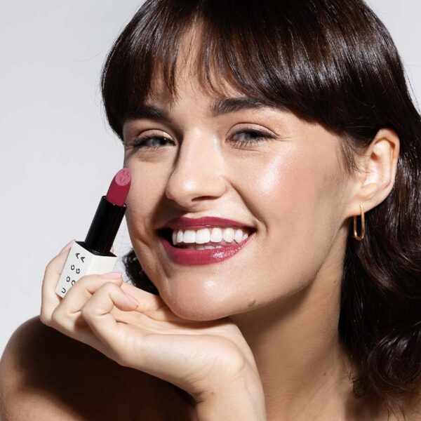 Nourishing sheer Lipstik 616 Wildberry - Uoga Uoga - immagine 3