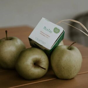 MelaTiro - shampoo solido rinforzante alla mela 2 in 1 - Ethical Grace