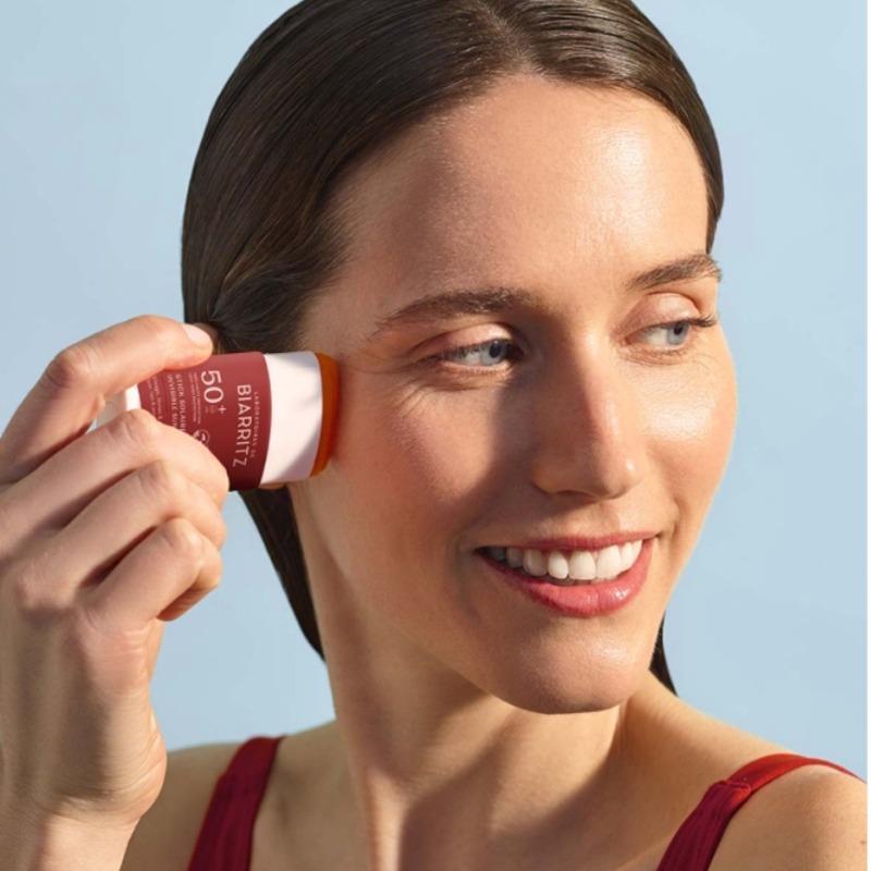 Stick Solare Labbra e Zone Sensibili - Invisibile SPF50+ 10g - Laboratoires de Biarritz - immagine 3