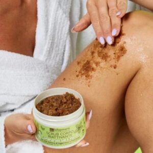 Scrub Corpo Riattivante Lemongrass Bio e Menta - La Saponaria
